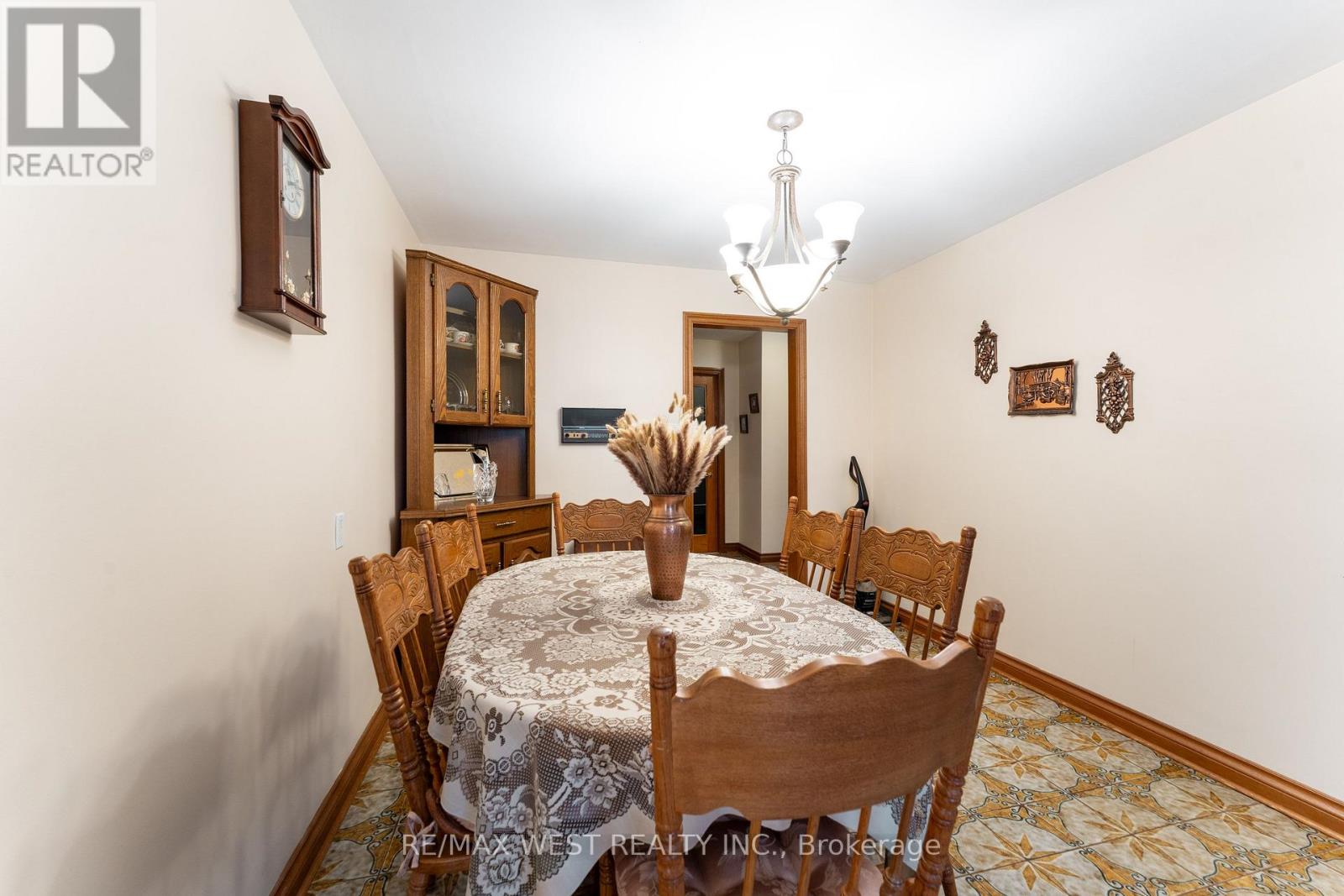 25a St Andrews Boulevard, Toronto, Ontario  M9R 1V9 - Photo 11 - W13719952