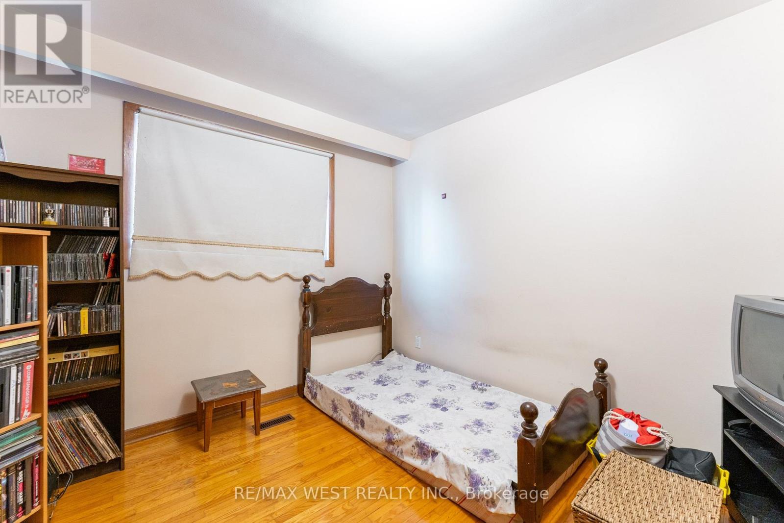 25a St Andrews Boulevard, Toronto, Ontario  M9R 1V9 - Photo 16 - W13719952
