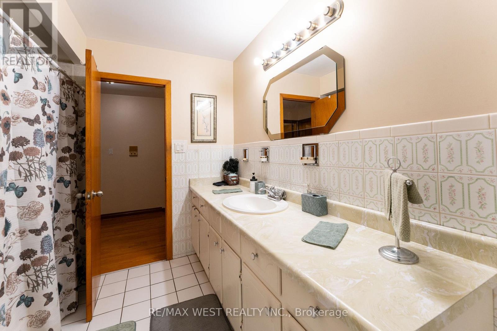 25a St Andrews Boulevard, Toronto, Ontario  M9R 1V9 - Photo 17 - W13719952