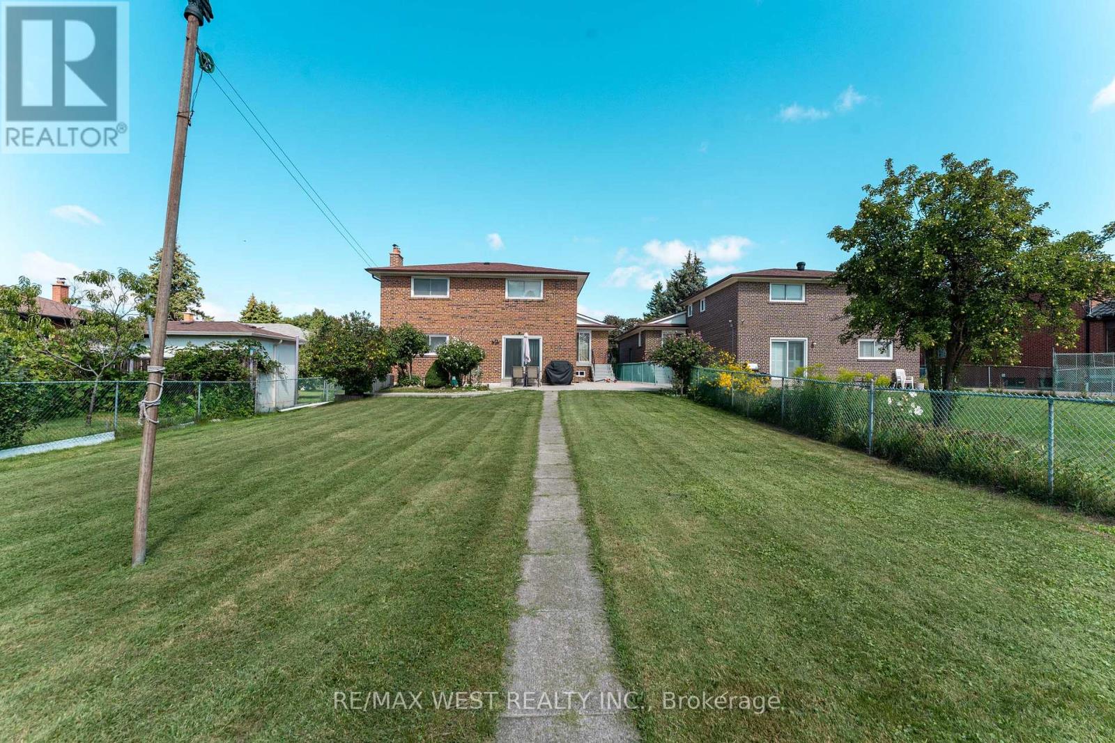 25a St Andrews Boulevard, Toronto, Ontario  M9R 1V9 - Photo 45 - W13719952