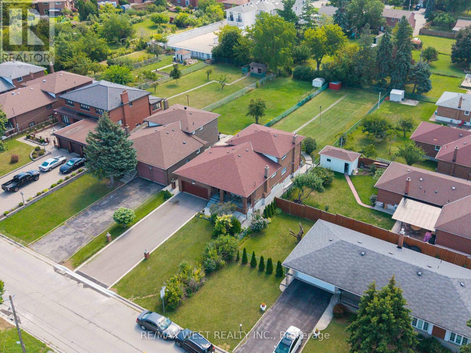 25a St Andrews Boulevard, Toronto, Ontario  M9R 1V9 - Photo 46 - W13719952