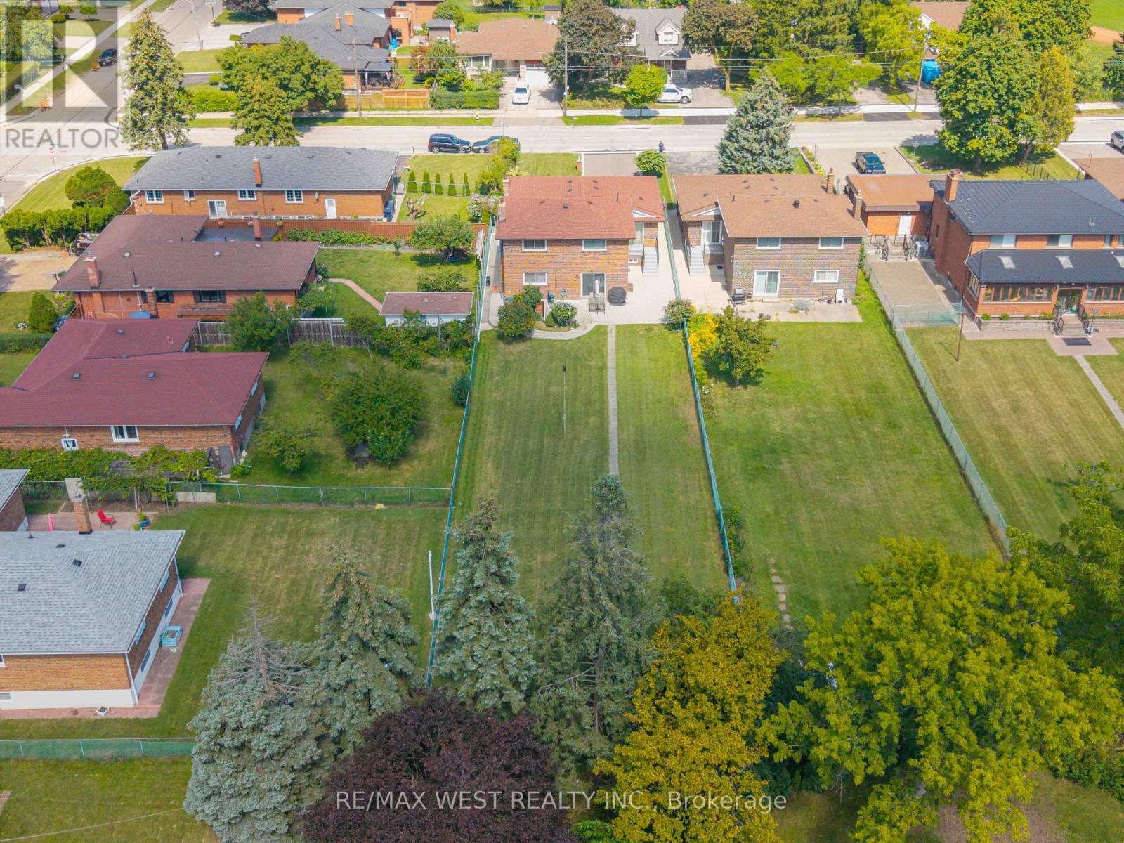 25a St Andrews Boulevard, Toronto, Ontario  M9R 1V9 - Photo 47 - W13719952
