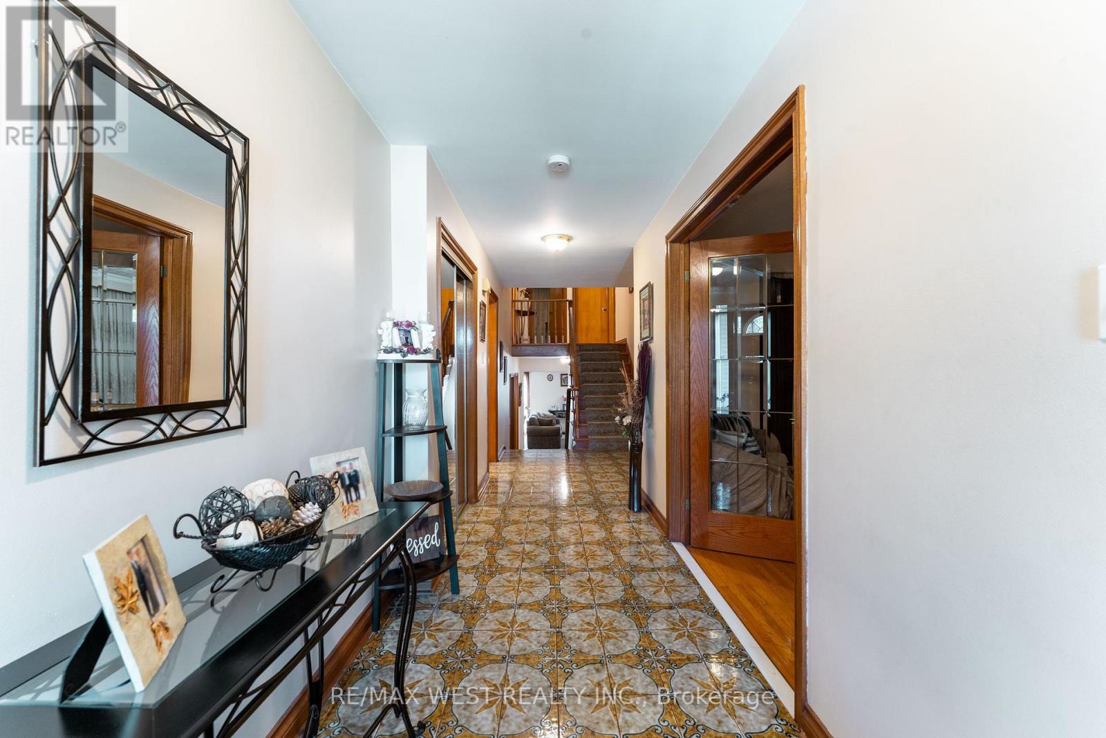 25a St Andrews Boulevard, Toronto, Ontario  M9R 1V9 - Photo 5 - W13719952