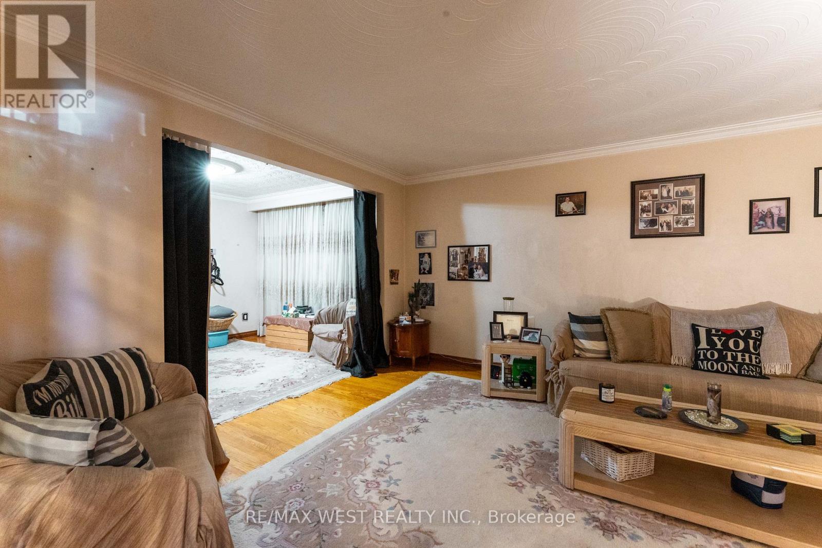 25a St Andrews Boulevard, Toronto, Ontario  M9R 1V9 - Photo 6 - W13719952