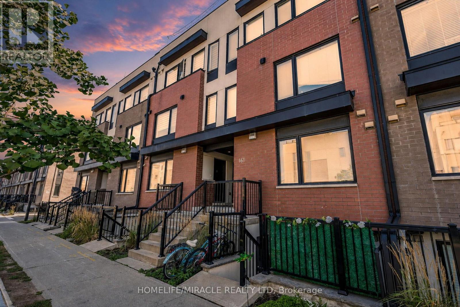 8 - 161 William Duncan Road, Toronto, Ontario  M3K 0B9 - Photo 5 - W13719962