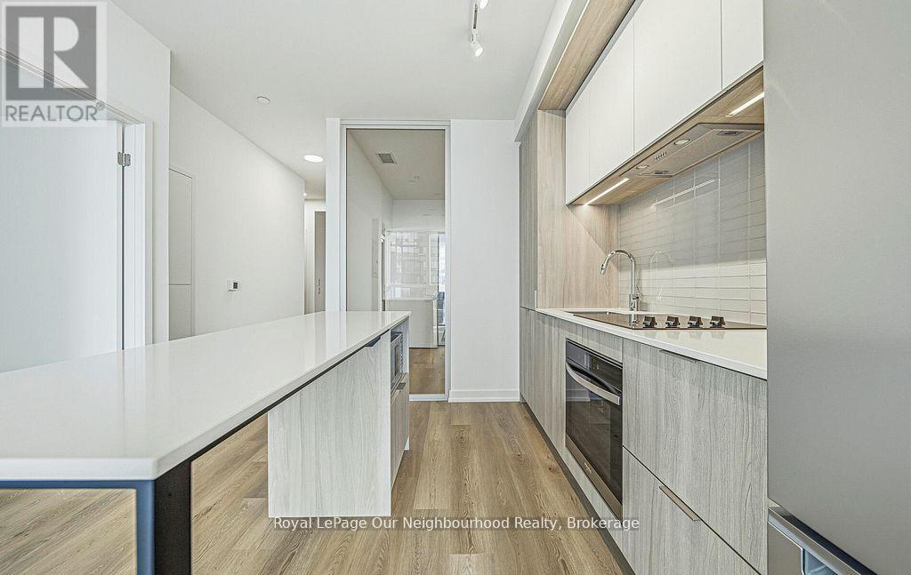 412 - 395 Square One Drive W, Mississauga, Ontario  L5B 0P6 - Photo 14 - W13720008