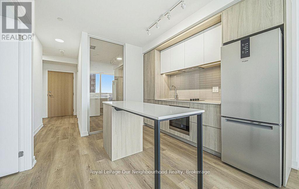 412 - 395 Square One Drive W, Mississauga, Ontario  L5B 0P6 - Photo 5 - W13720008