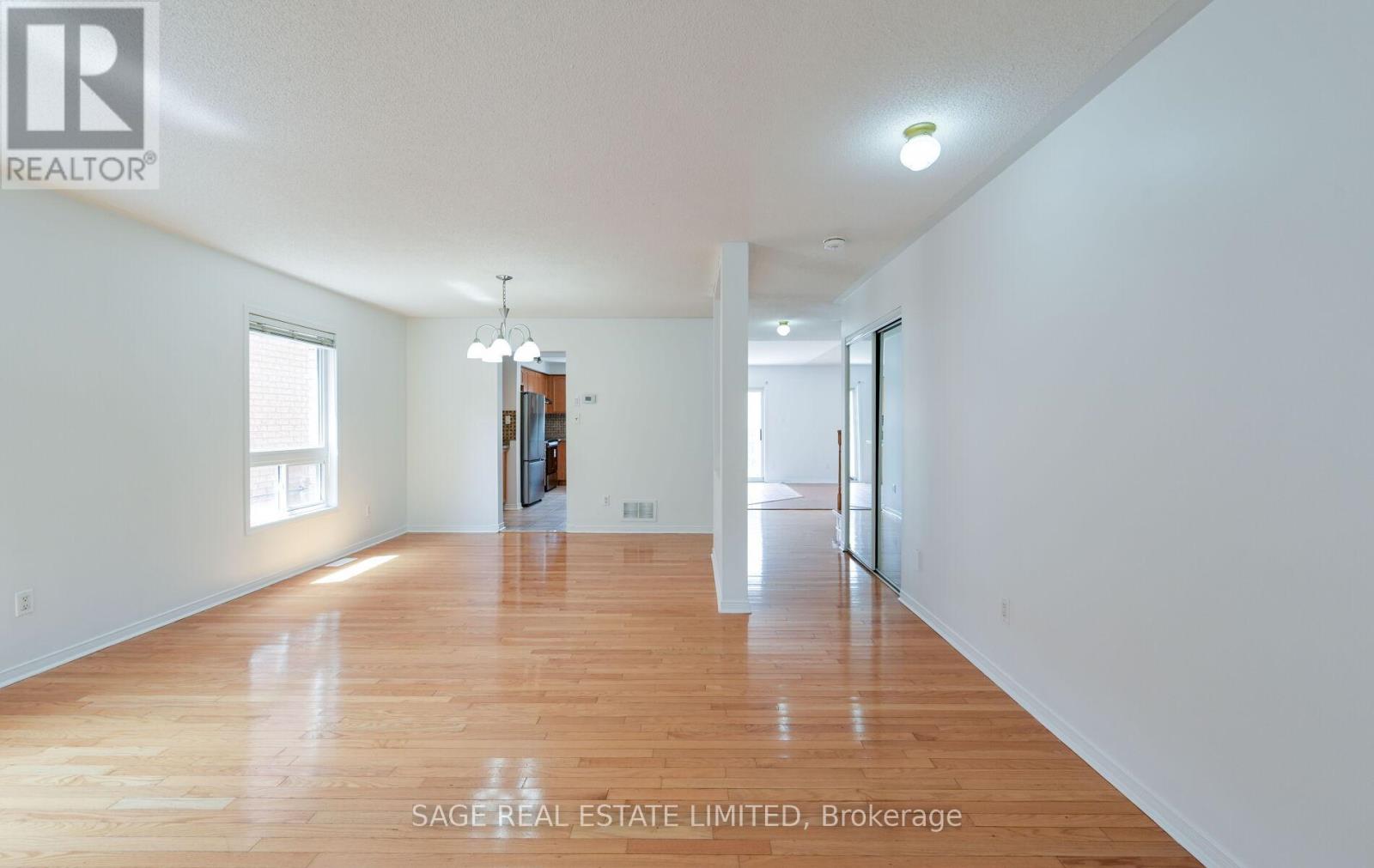 6 Fairhill Avenue, Brampton, Ontario  L7A 2A9 - Photo 3 - W13720018