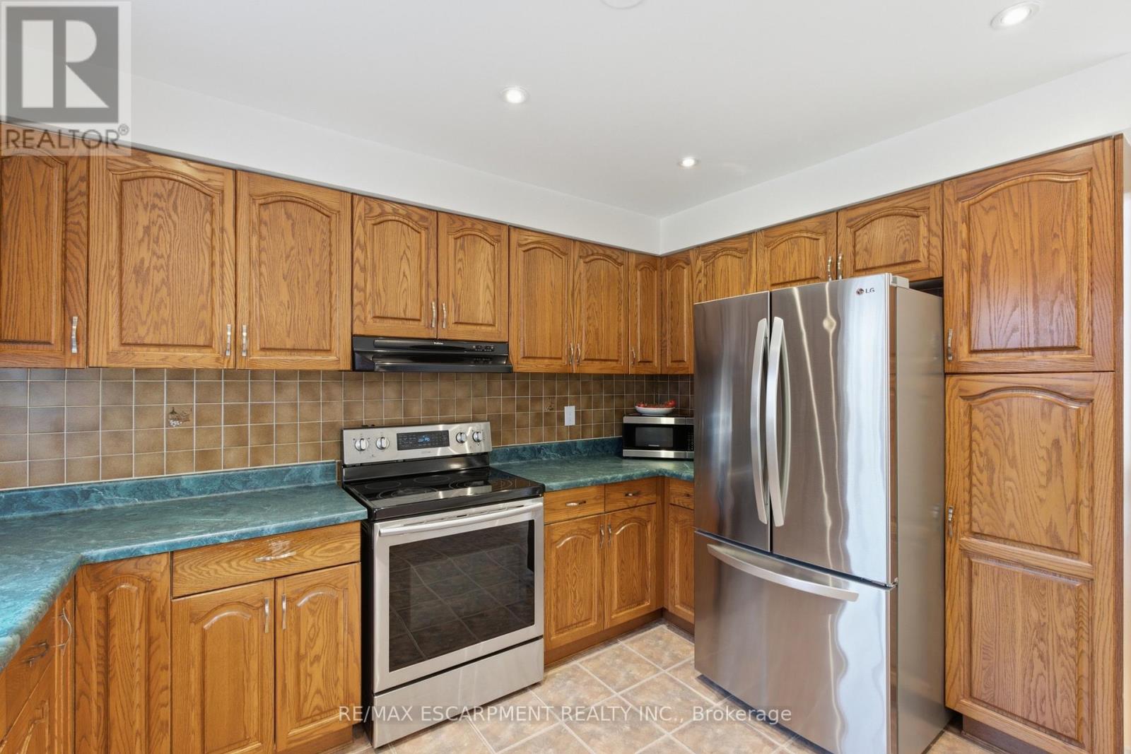 102 Trenholme Crescent, Hamilton, Ontario  L8W 2L6 - Photo 13 - X13719932