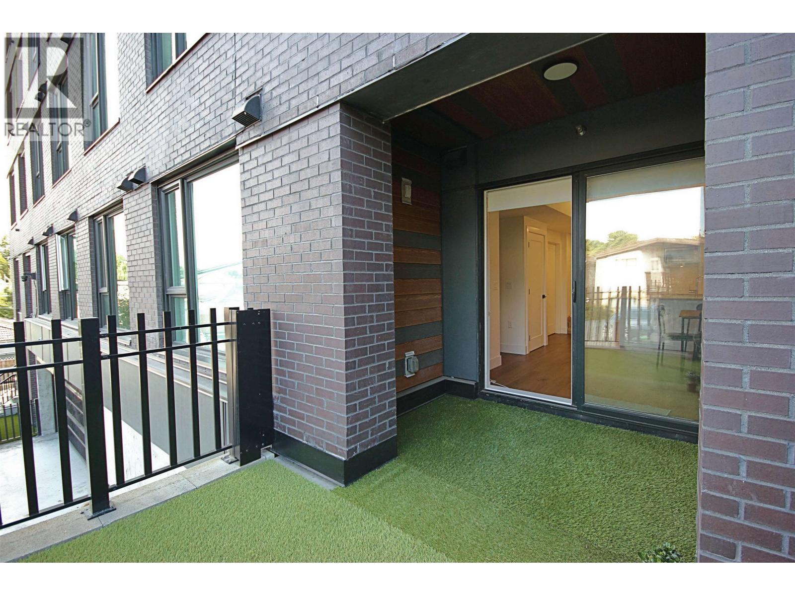 105 5399 Joyce Street, Vancouver, British Columbia V5R 4H3 - Photo 9 - R3159445