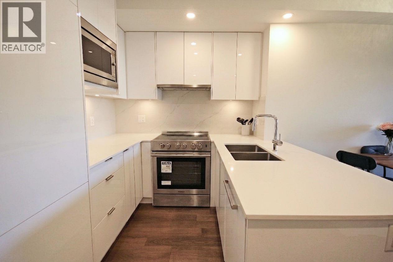 105 5399 Joyce Street, Vancouver, British Columbia V5R 4H3 - Photo 4 - R3159445