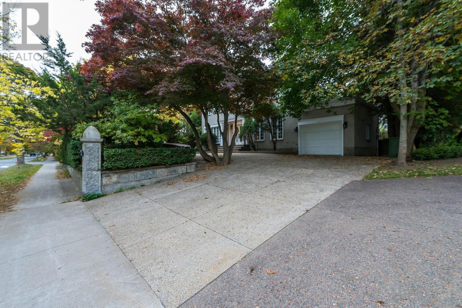 916 Young Avenue, Halifax, Nova Scotia  B3H 2W1 - Photo 50 - 202621711