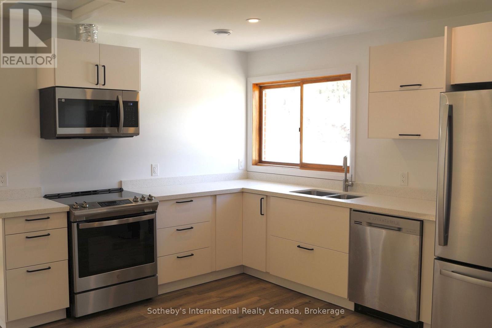A - 22 Melville Street, Clearview (Nottawa), Ontario  L0M 1P0 - Photo 6 - S13622320