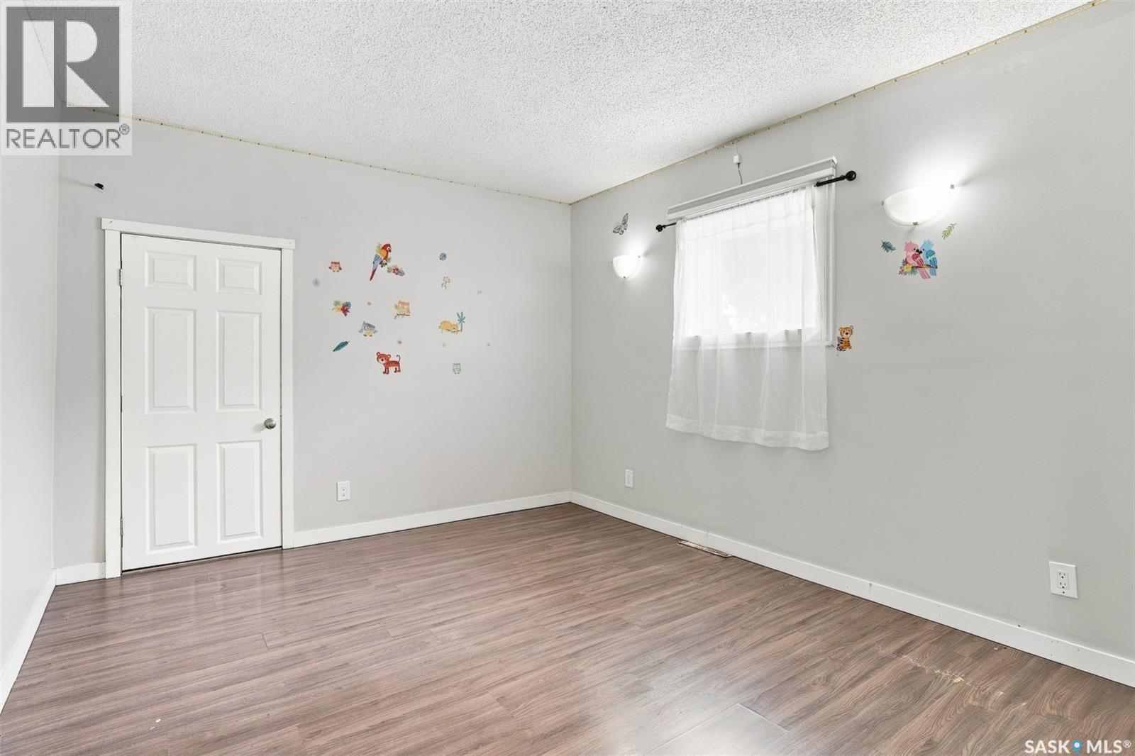 1539 B Avenue N, Saskatoon, Saskatchewan  S7L 1G9 - Photo 12 - SK046854