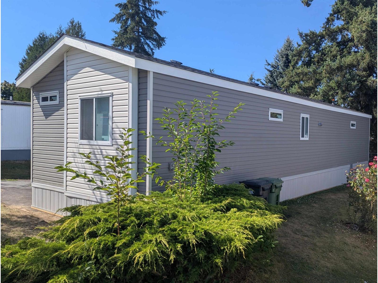 104 8220 King George Boulevard, Surrey, British Columbia  V3W 6B1 - Photo 3 - R3140321