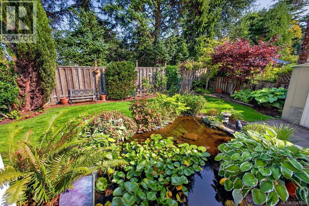 3961 Reynolds Crt, Saanich, British Columbia V8P 5L9 - Photo 41 - 1047800