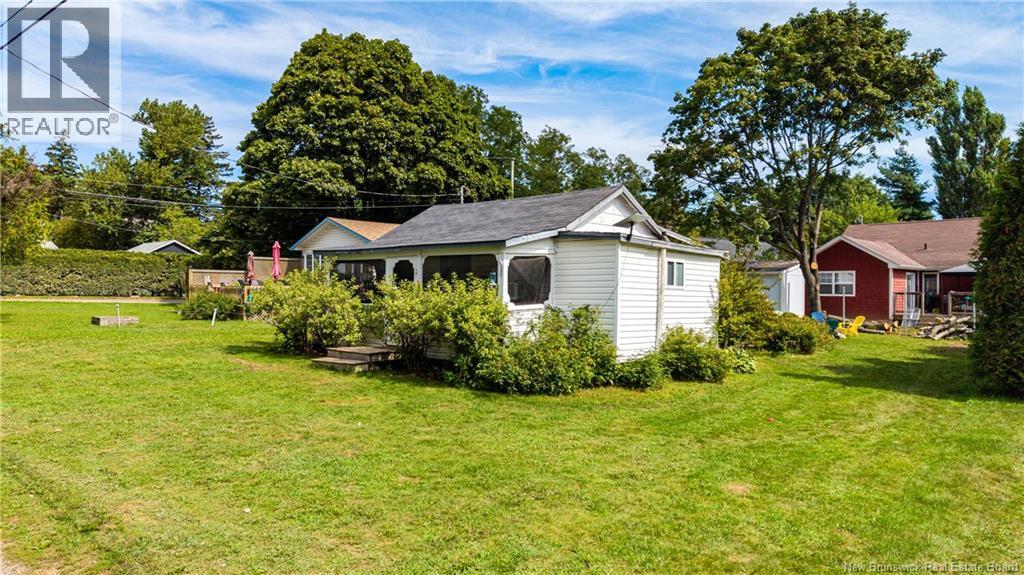 27 Satinwood Avenue, pointe-du-chêne, New Brunswick