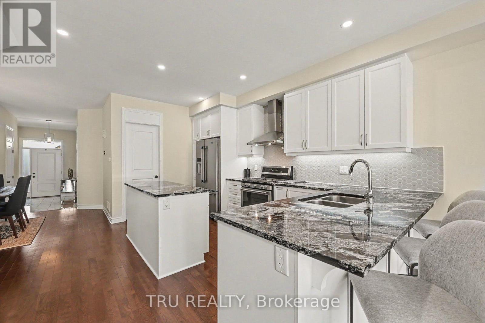 106 Lavatera Street, Ottawa, Ontario  K1T 0R7 - Photo 9 - X13720066