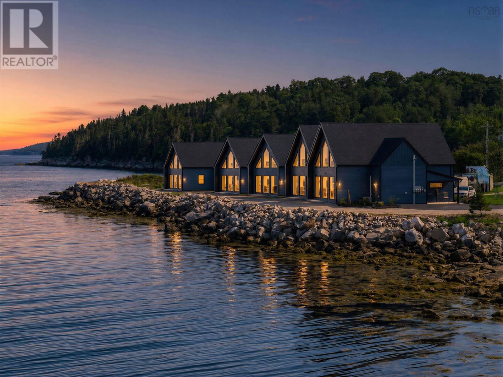 16 Compass Cove Court, Fox Point, Nova Scotia