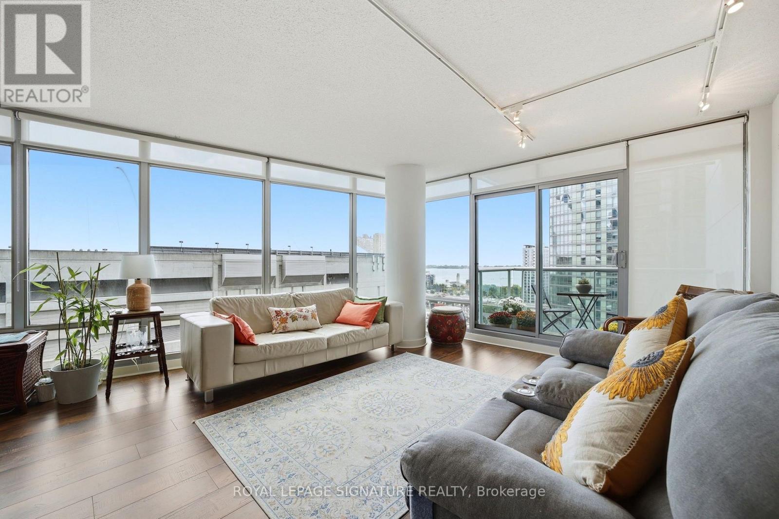1703 - 81 Navy Wharf Court, Toronto, Ontario  M5V 3S2 - Photo 2 - C13720094