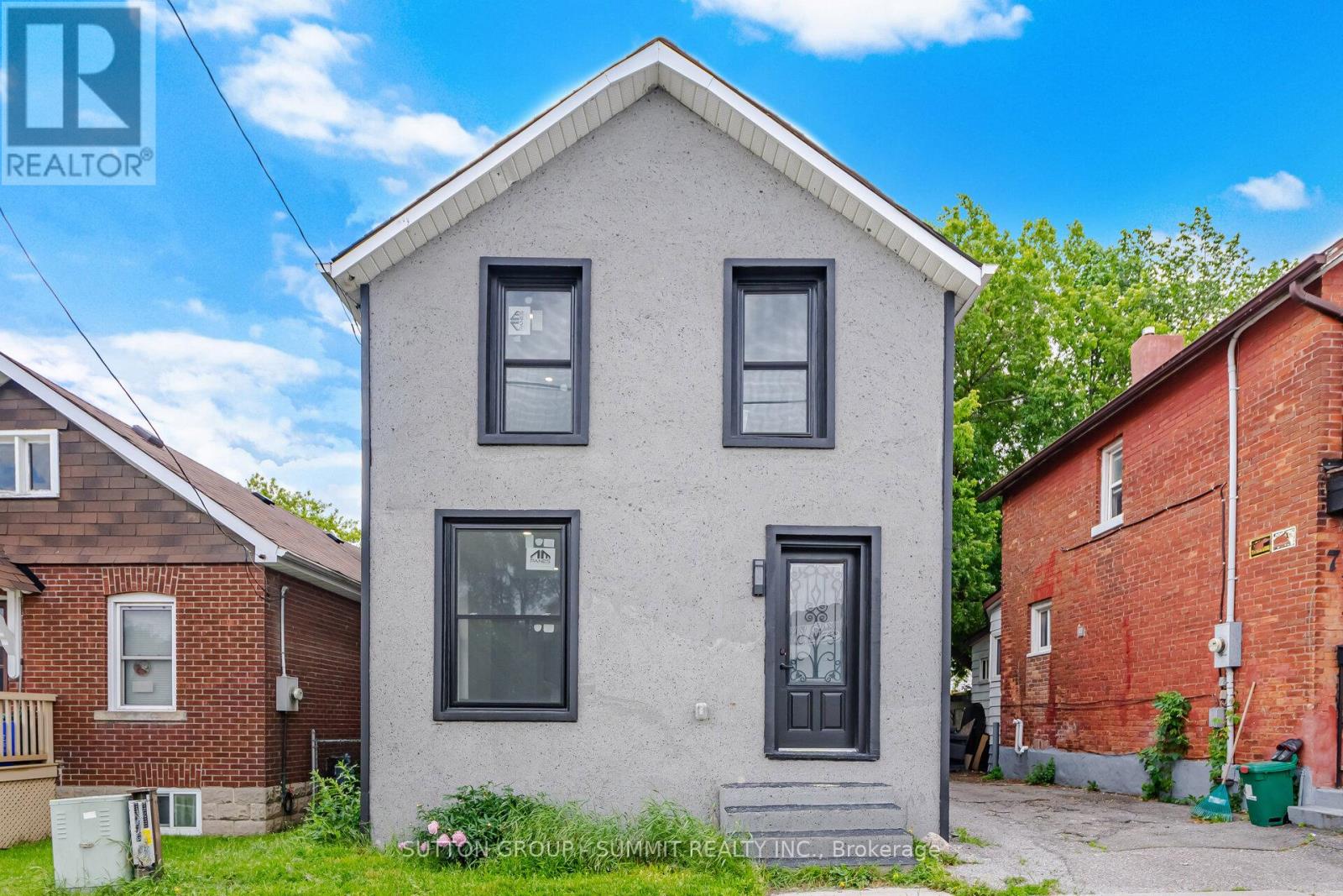11 MAPLE STREET, Oshawa, Ontario