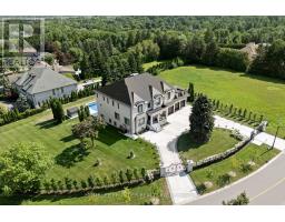 731 WOODLAND ACRES CRESCENT, Vaughan, Ontario