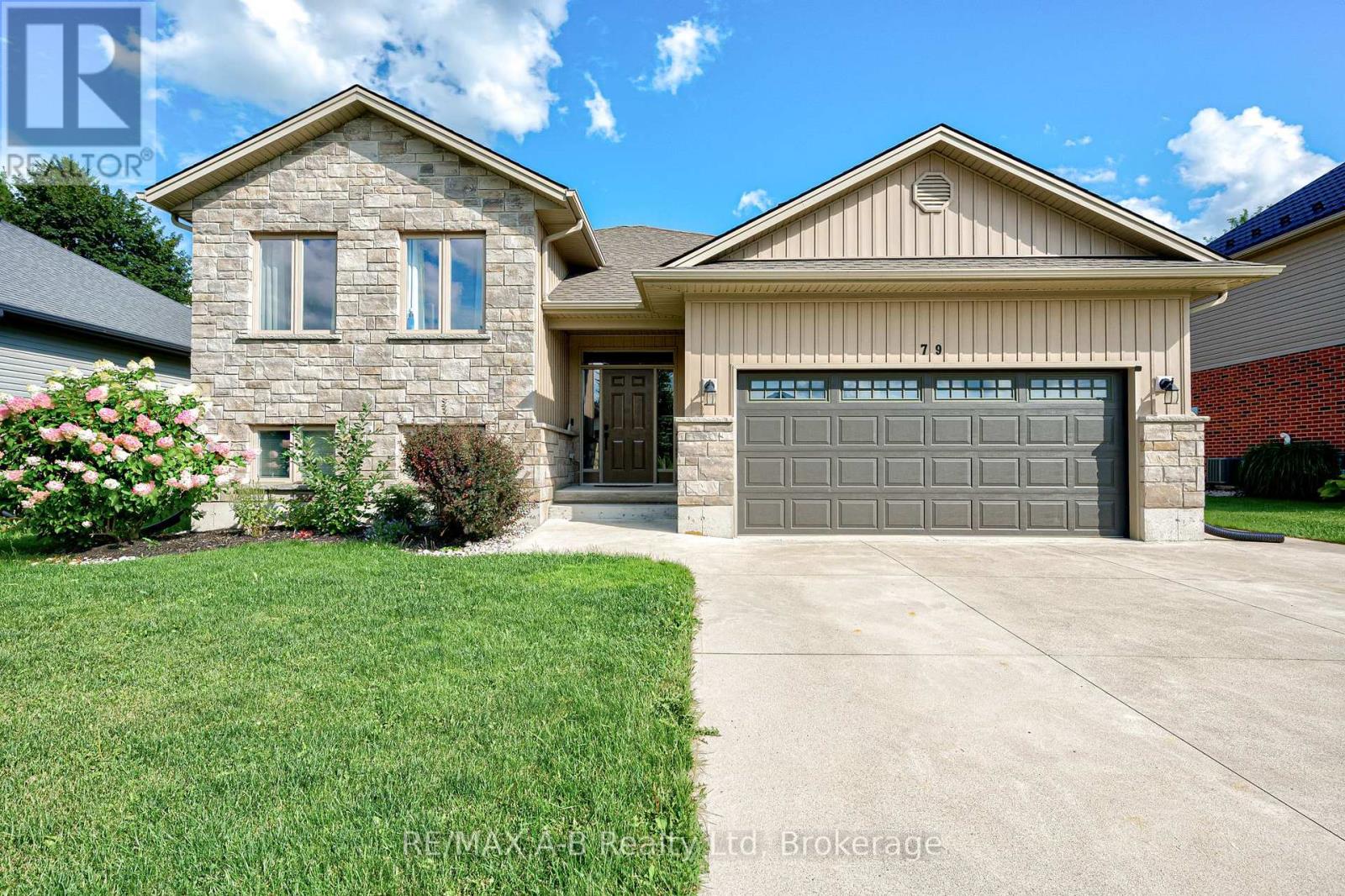 79 Sylvia Street, West Perth (Mitchell), Ontario  N0K 1N0 - Photo 2 - X13720048