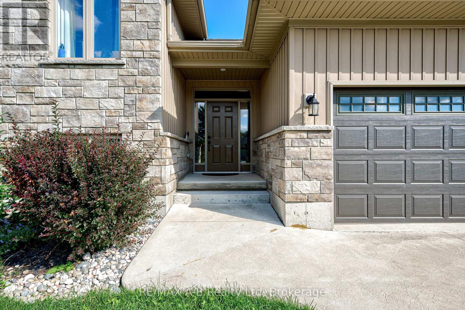 79 Sylvia Street, West Perth (Mitchell), Ontario  N0K 1N0 - Photo 4 - X13720048