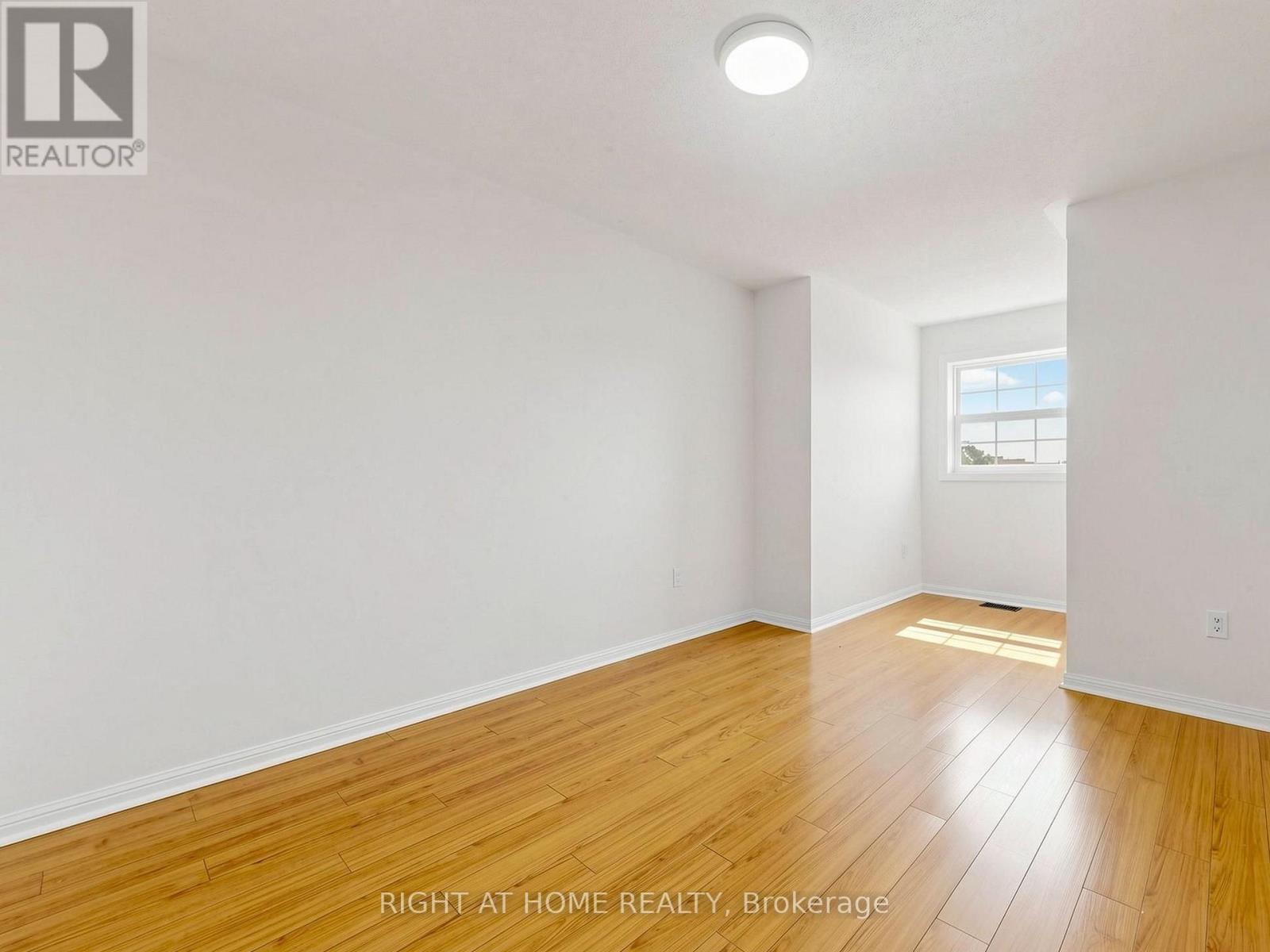 5817 Whitehorn Avenue, Mississauga, Ontario  L5V 2W6 - Photo 24 - W13720052