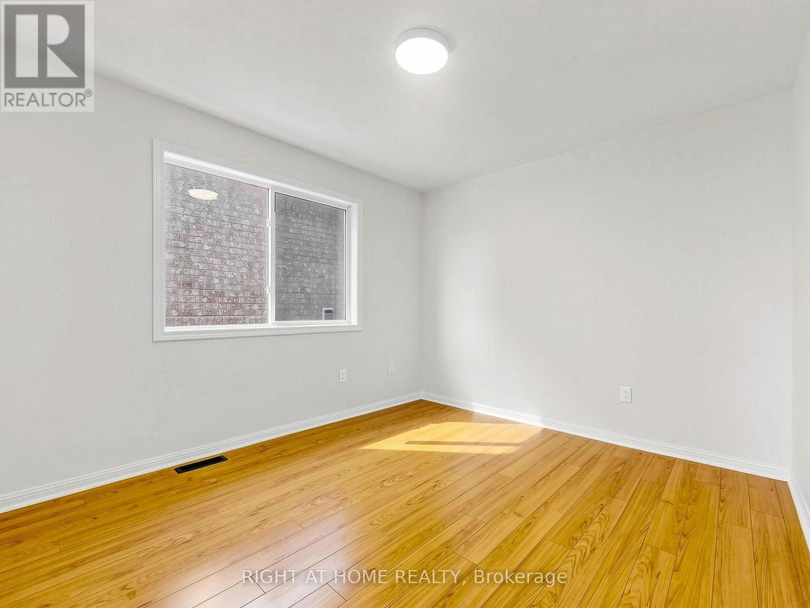 5817 Whitehorn Avenue, Mississauga, Ontario  L5V 2W6 - Photo 28 - W13720052