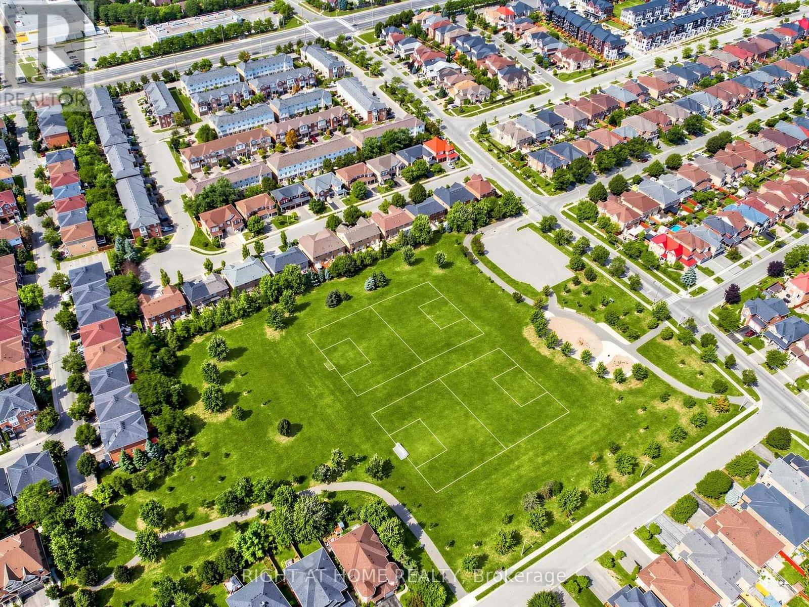 5817 Whitehorn Avenue, Mississauga, Ontario  L5V 2W6 - Photo 41 - W13720052