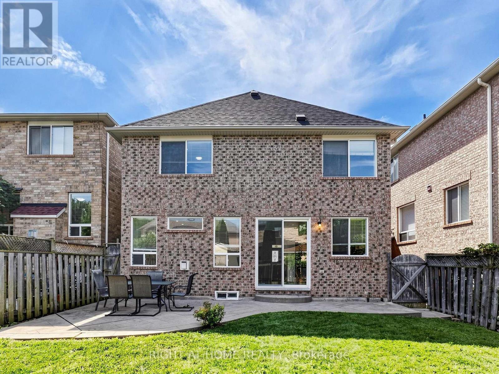 5817 Whitehorn Avenue, Mississauga, Ontario  L5V 2W6 - Photo 46 - W13720052