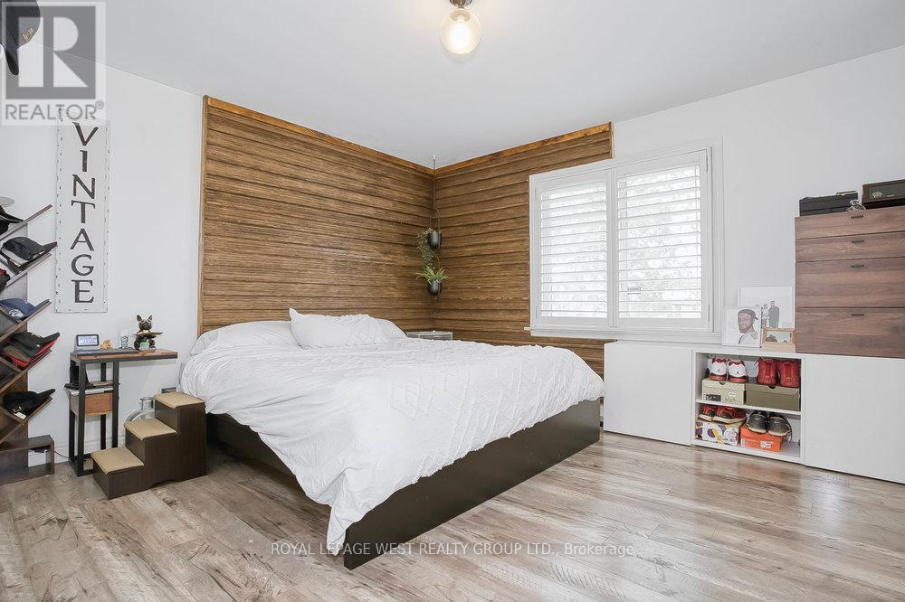 12 Leavenworth Crescent, Toronto, Ontario  M9C 1T4 - Photo 18 - W13720056