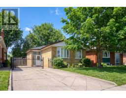 12 LEAVENWORTH CRESCENT, Toronto, Ontario