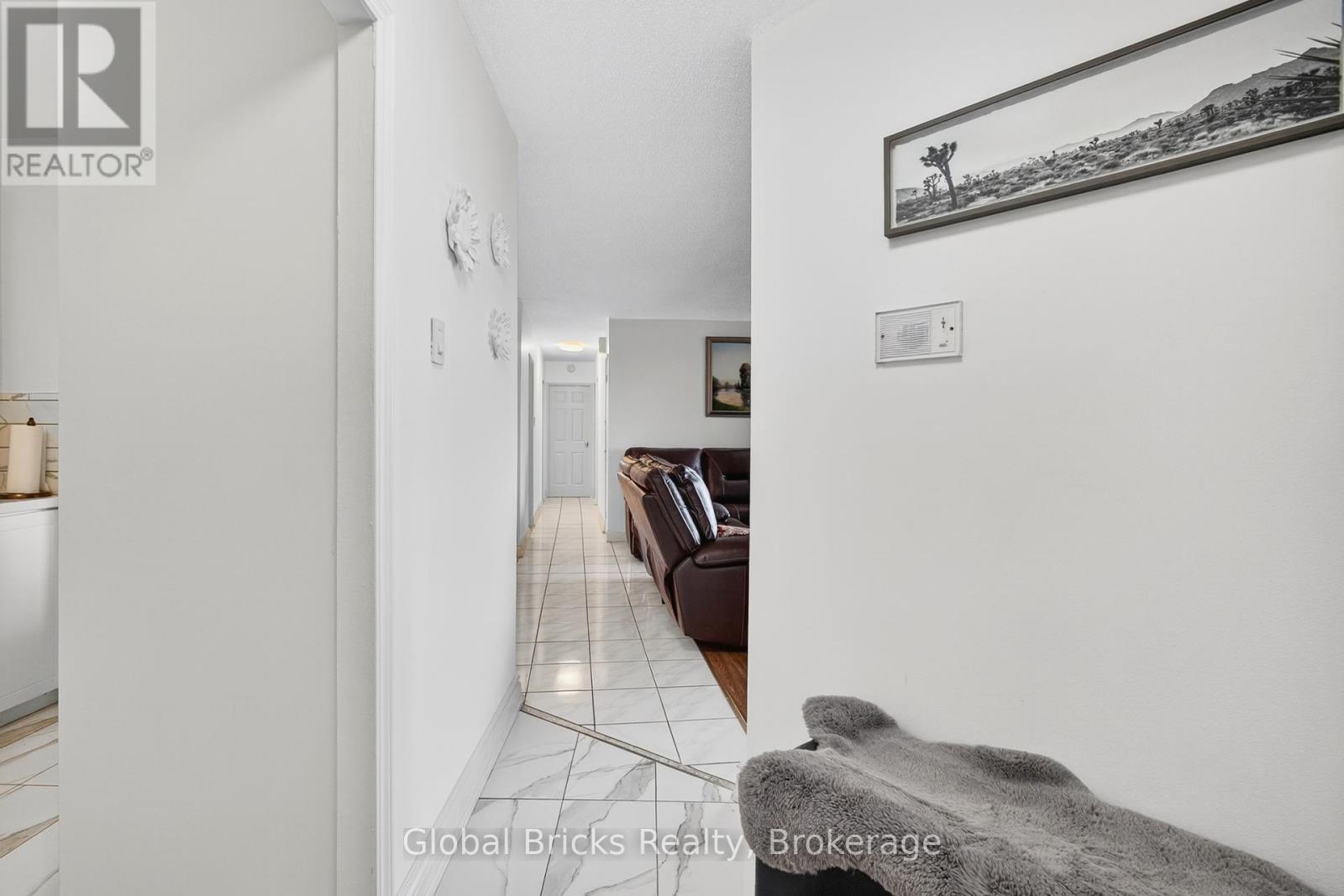 1904 - 380 Dixon Road, Toronto, Ontario  M9R 1T3 - Photo 11 - W13720112