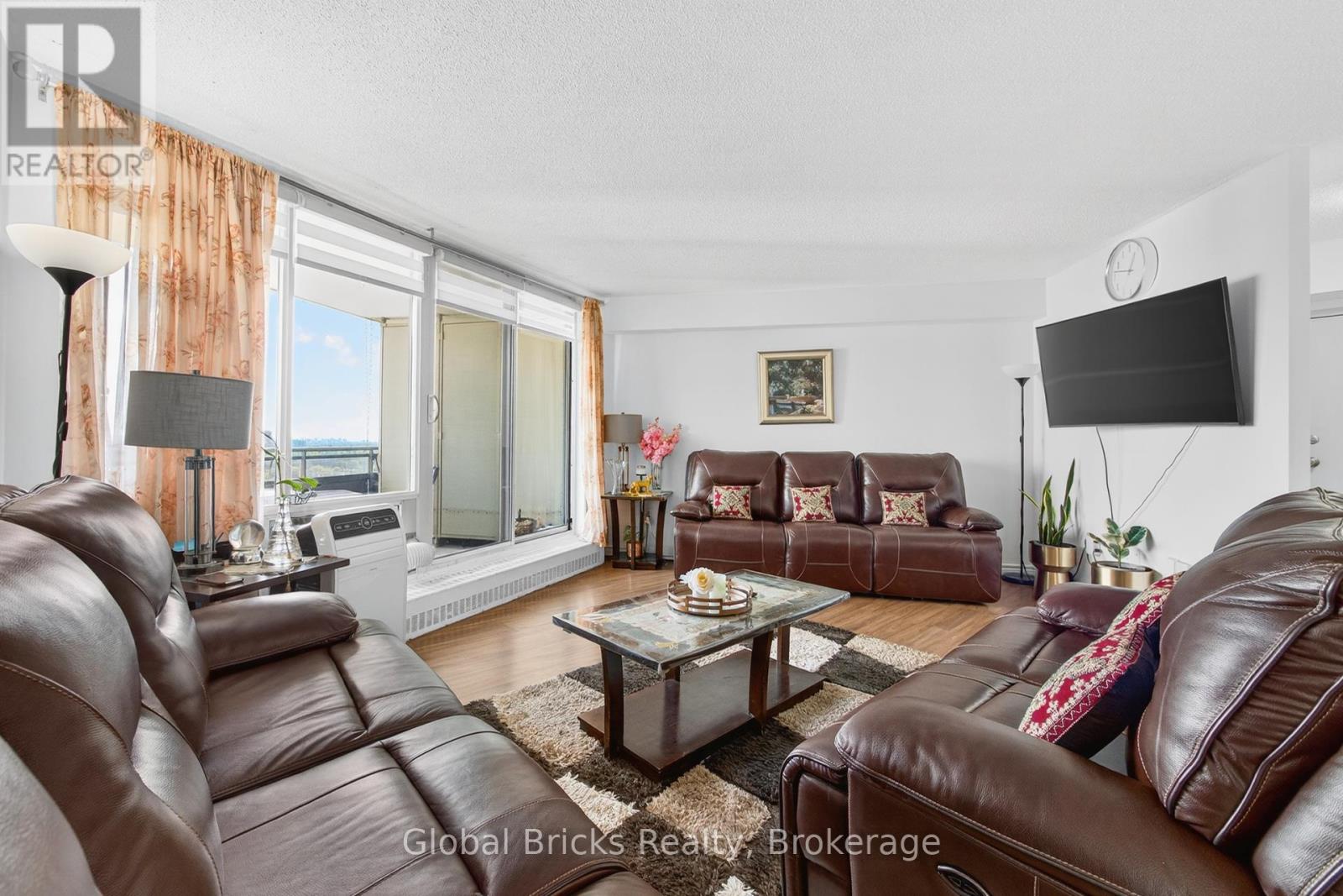 1904 - 380 Dixon Road, Toronto, Ontario  M9R 1T3 - Photo 13 - W13720112