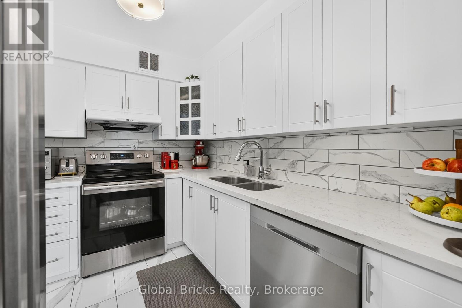 1904 - 380 Dixon Road, Toronto, Ontario  M9R 1T3 - Photo 21 - W13720112