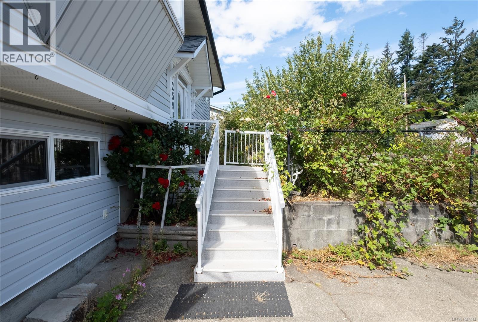 259 Denman St, Comox, British Columbia  V9M 3B5 - Photo 32 - 1048014