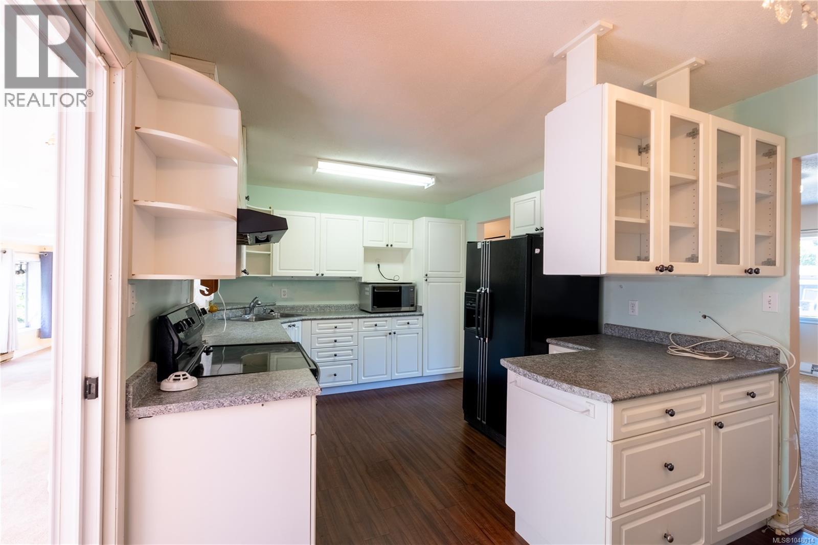 259 Denman St, Comox, British Columbia  V9M 3B5 - Photo 7 - 1048014