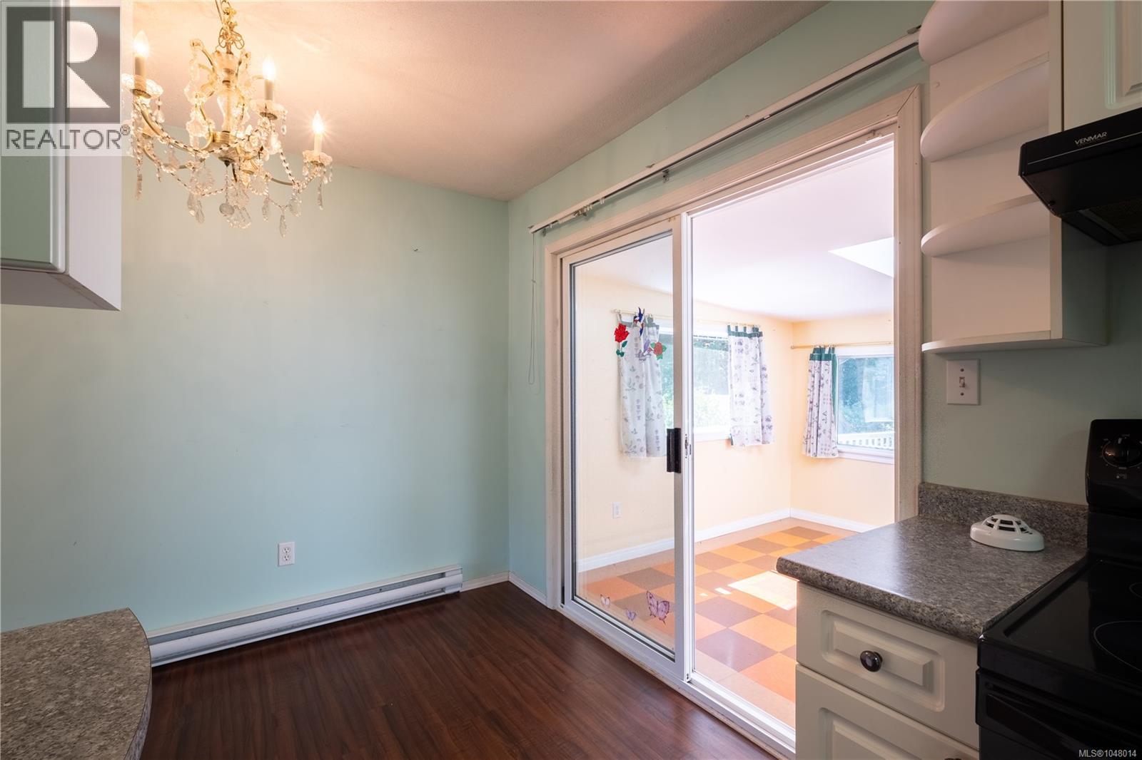 259 Denman St, Comox, British Columbia  V9M 3B5 - Photo 8 - 1048014