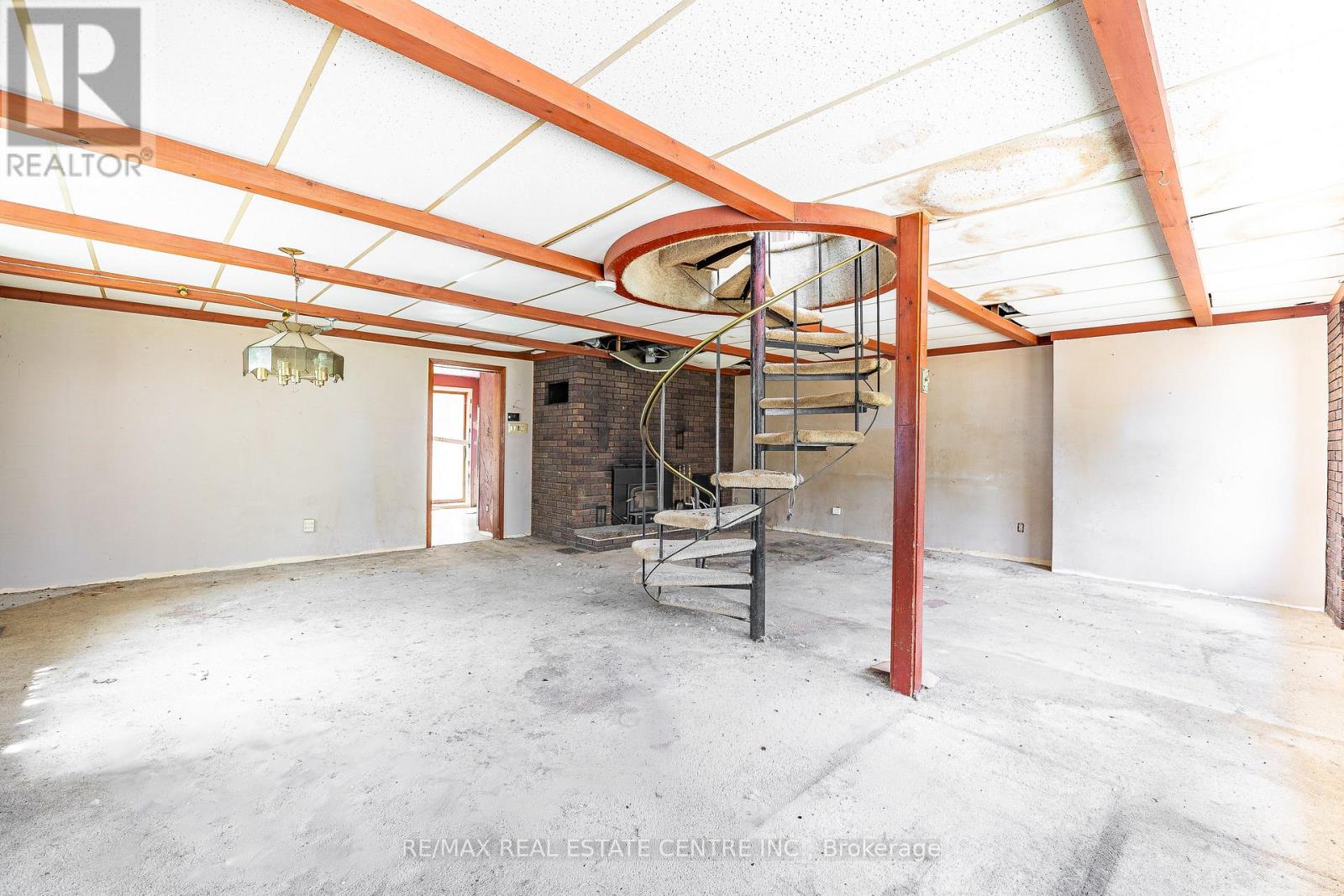 2 West Pearl Street, St. Thomas, Ontario  N5P 2N8 - Photo 3 - X13720074