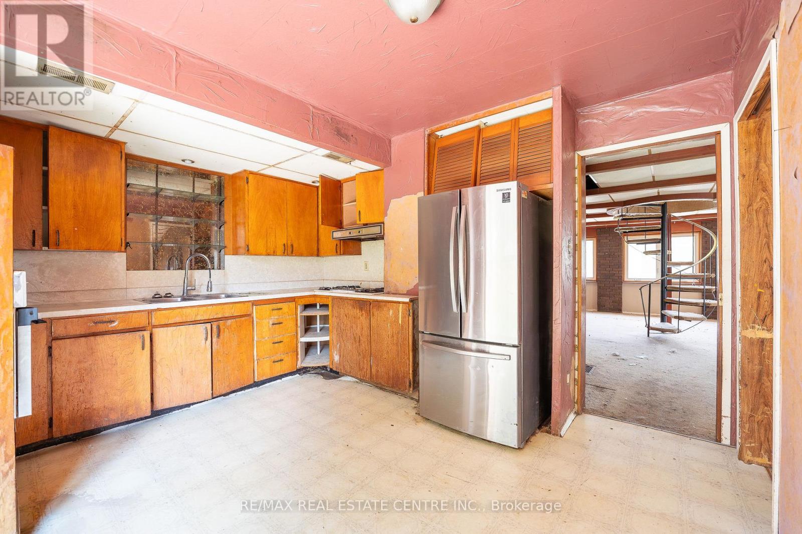 2 West Pearl Street, St. Thomas, Ontario  N5P 2N8 - Photo 7 - X13720074