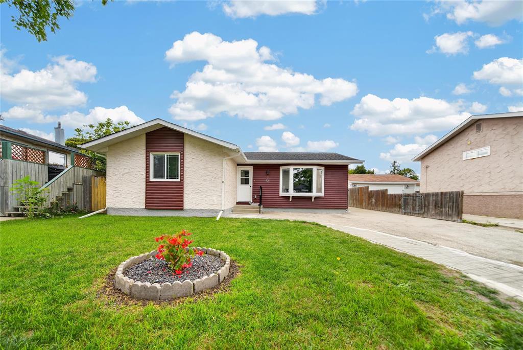 6 James Carleton Drive, Winnipeg, Manitoba  R2P 0T5 - Photo 1 - 202621449