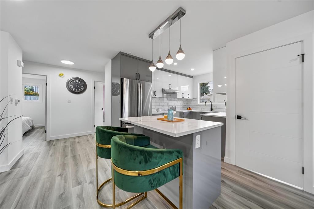 6 James Carleton Drive, Winnipeg, Manitoba  R2P 0T5 - Photo 6 - 202621449