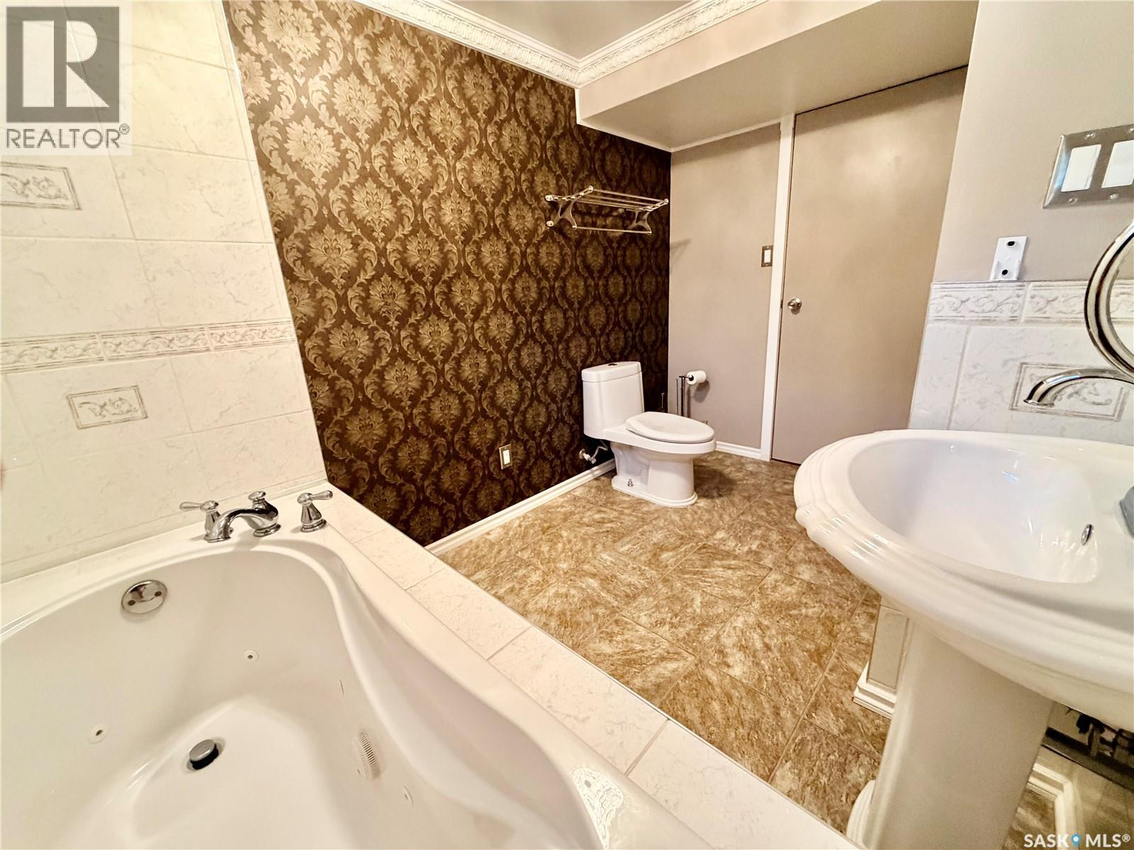 445 Winnipeg Avenue S, Saskatoon, Saskatchewan  S7M 3M6 - Photo 32 - SK046793