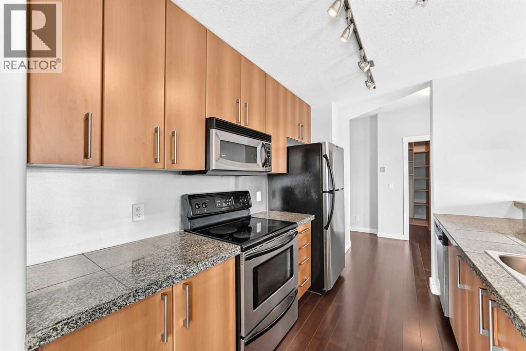 402, 1010 Centre Avenue NE, Calgary, Alberta  T2E 4M6 - Photo 5 - A2326113