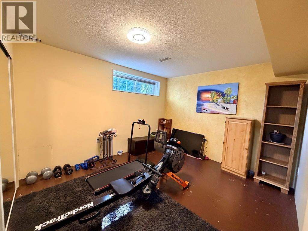 1045 93 Avenue, Dawson Creek, British Columbia  V1G 1E3 - Photo 24 - 10398862