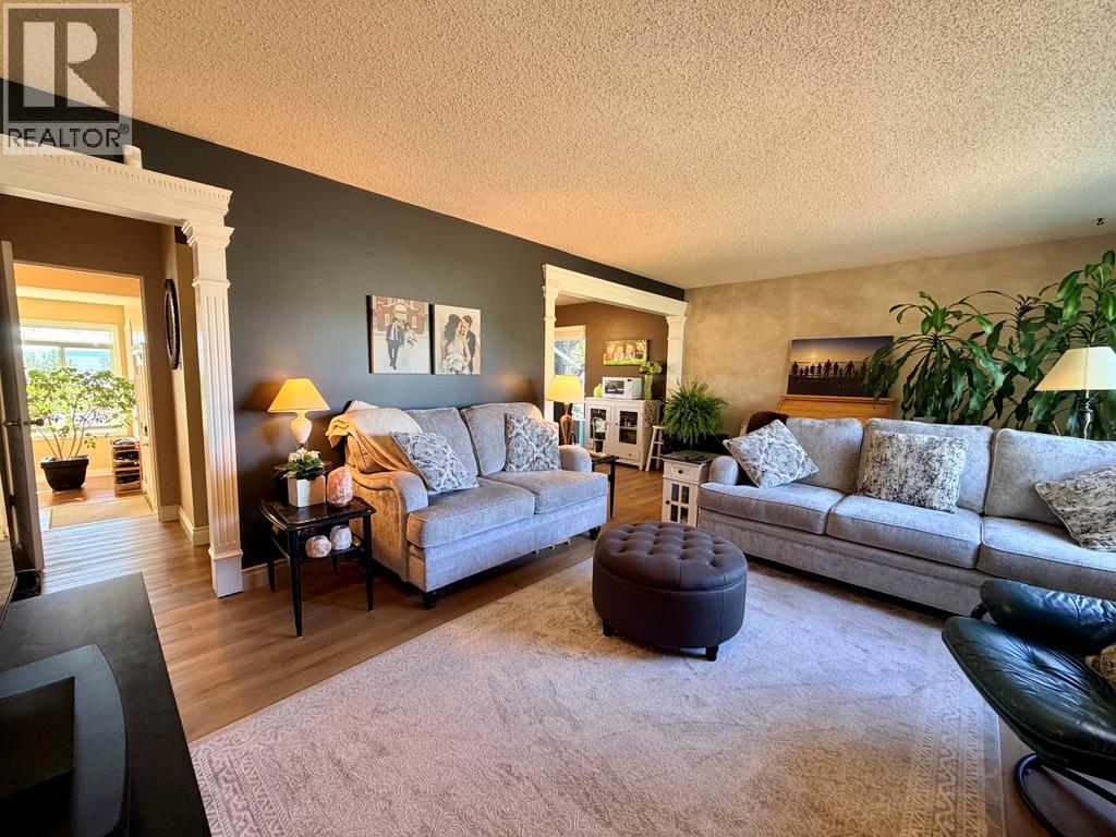 1045 93 Avenue, Dawson Creek, British Columbia  V1G 1E3 - Photo 13 - 10398862