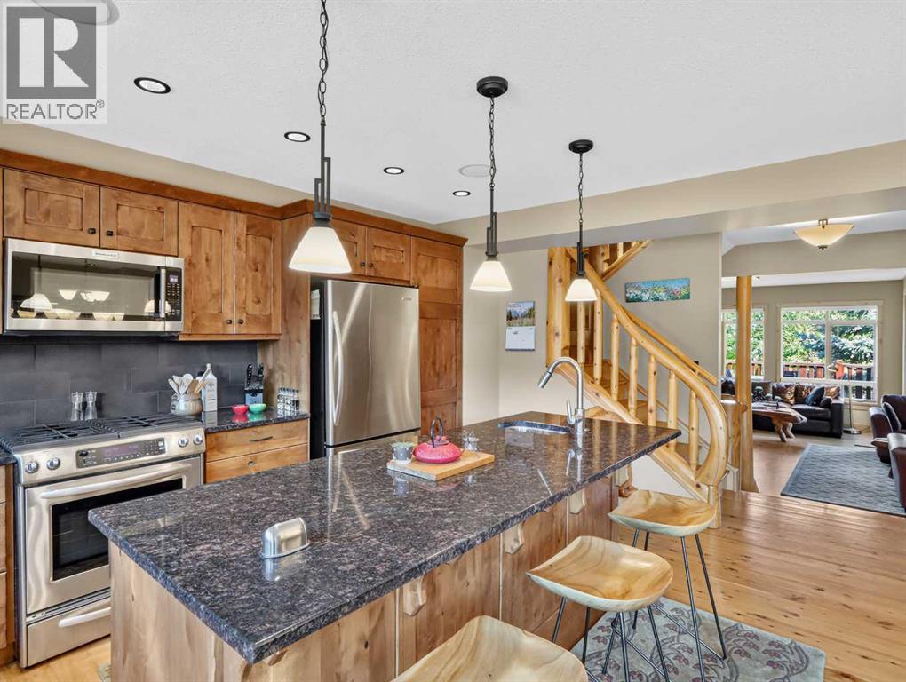 617 7 Street, Canmore, Alberta  T1W 2C4 - Photo 3 - A2337861