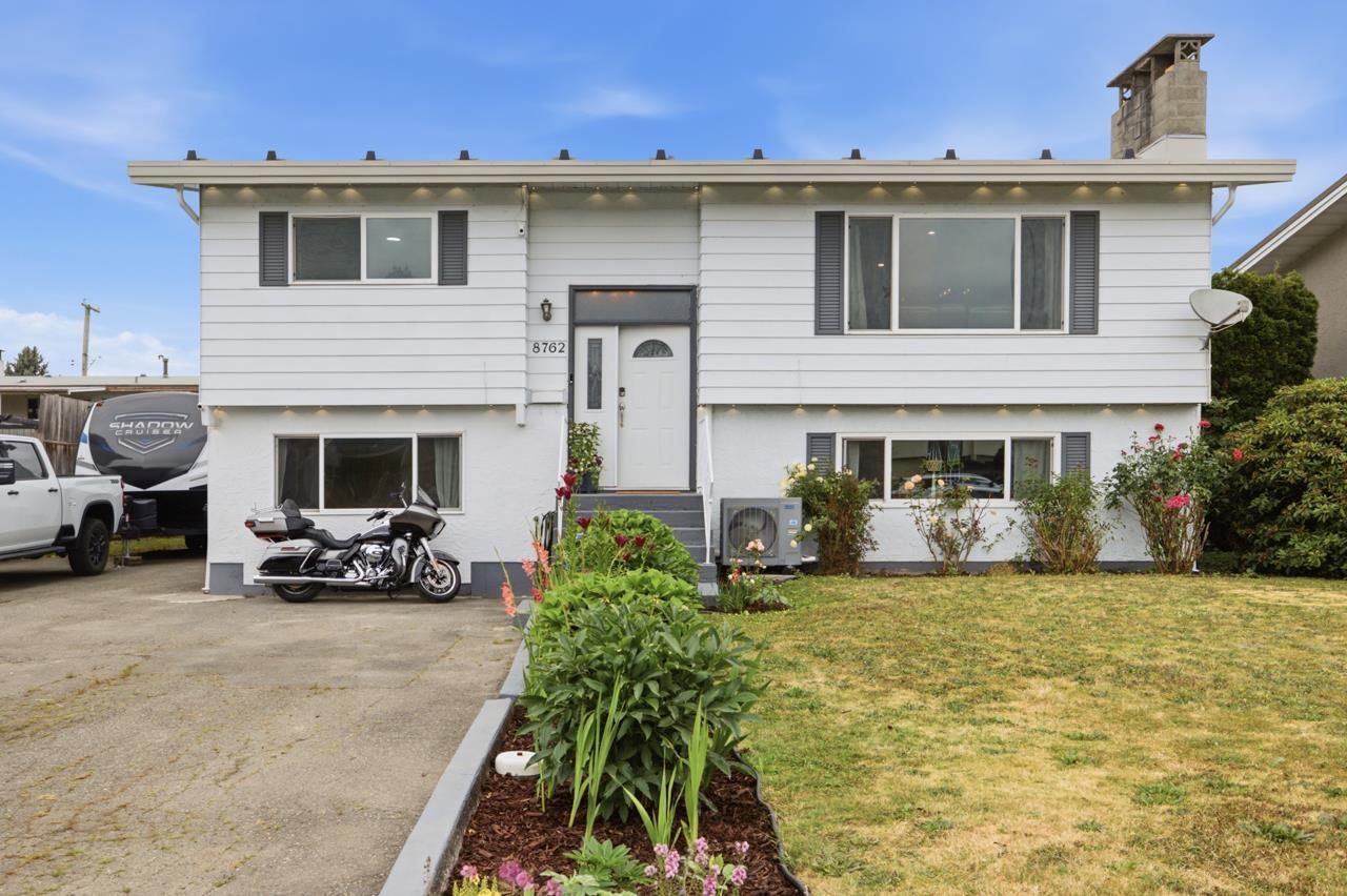 8762 Cornwall Crescent, Chilliwack Proper South, Chilliwack, British Columbia  V2P 7E6 - Photo 2 - R3141940